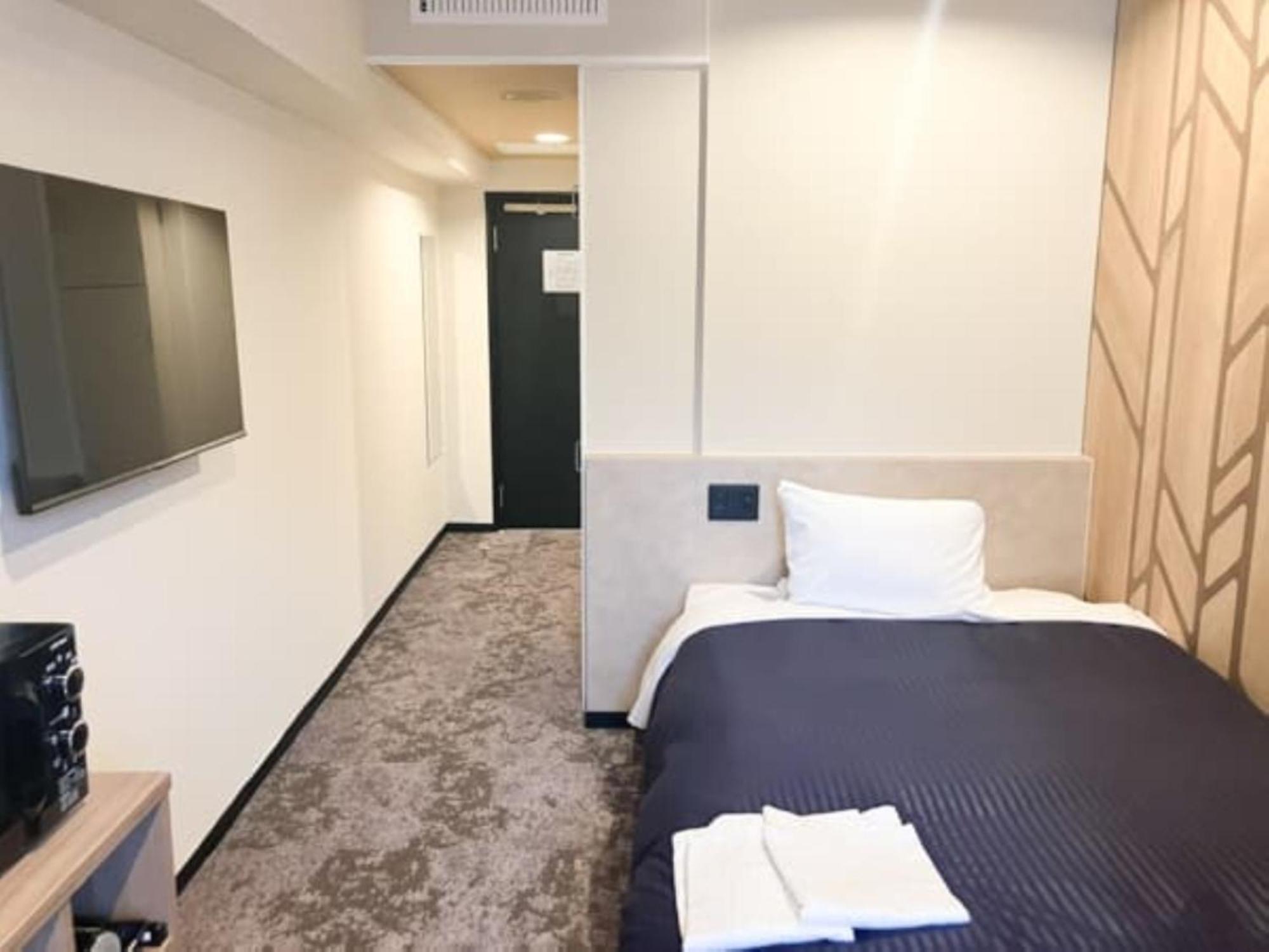 Hotel Livemax Budget Yokohama Kannai Room photo