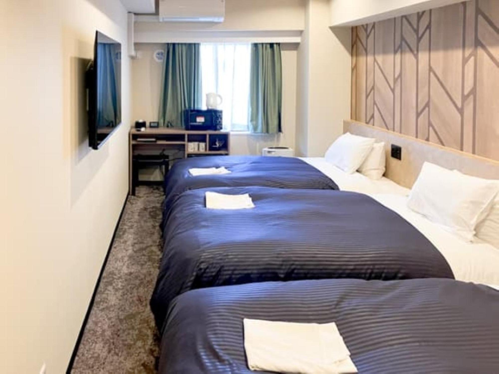 Hotel Livemax Budget Yokohama Kannai Room photo